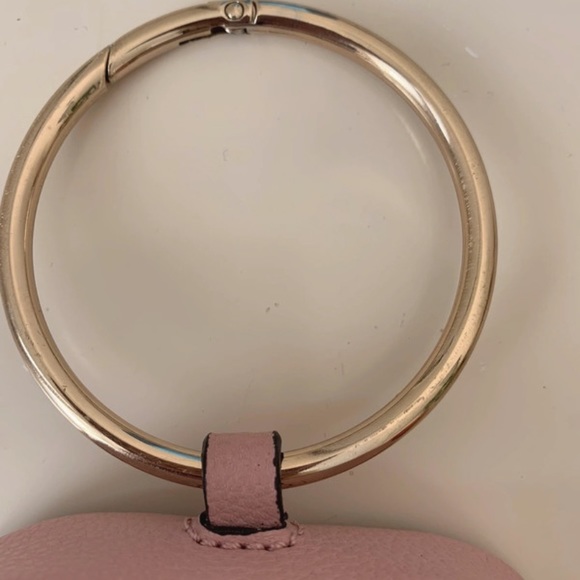 Guess purse - Picture 2 of 5
